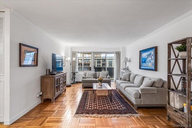 Experience luxury high-rise living in this stunning two-bedroom - photo 3