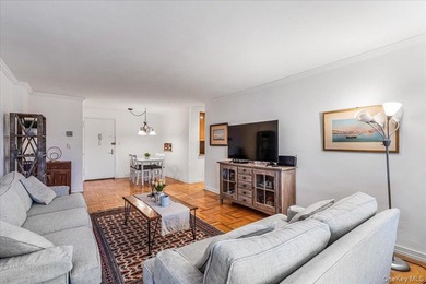 Experience luxury high-rise living in this stunning two-bedroom - photo 6