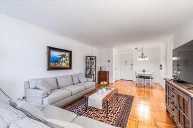 Experience luxury high-rise living in this stunning two-bedroom - photo 7