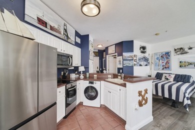 What a view! Light, bright and right on the water! This studio - photo 11