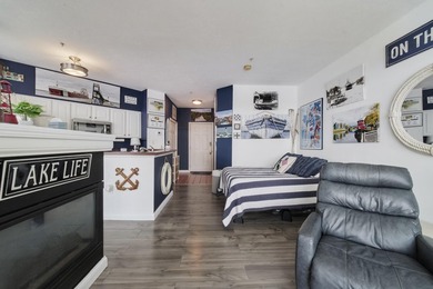 What a view! Light, bright and right on the water! This studio - photo 15