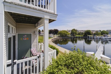 What a view! Light, bright and right on the water! This studio - photo 17