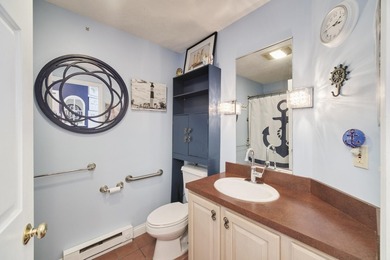 What a view! Light, bright and right on the water! This studio - photo 19