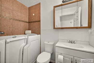 Downtown living done right! Nestled in the heart of Idaho Falls - photo 19