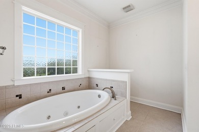 Overlooking the fairways in the desirable Tabby Park section of - photo 24