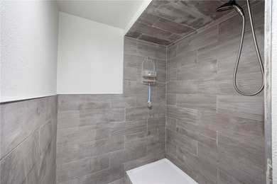 Completely remodeled and move in ready, this 4 bedroom, 3 bath - photo 36