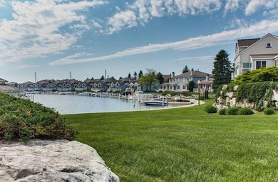 What a view! Light, bright and right on the water! This studio - photo 38