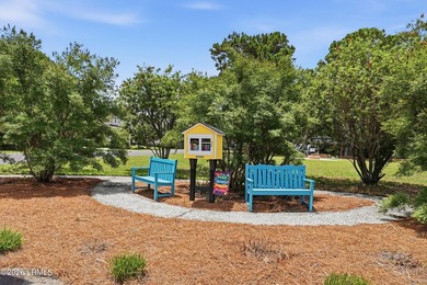 Overlooking the fairways in the desirable Tabby Park section of - photo 48