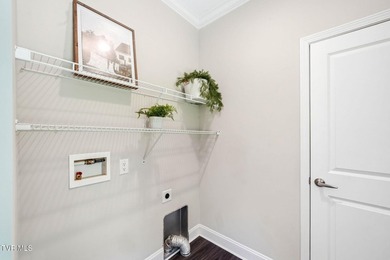 Modern Oasis With Stunning Mountain Views Built in 2021, this - photo 29
