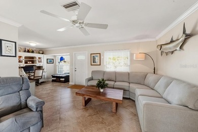 Welcome to your slice of island living in the heart of Holmes - photo 3