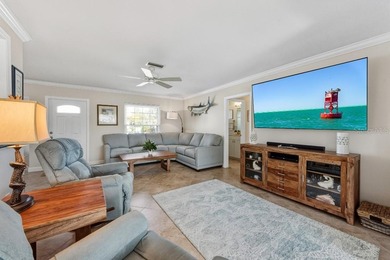 Welcome to your slice of island living in the heart of Holmes - photo 4