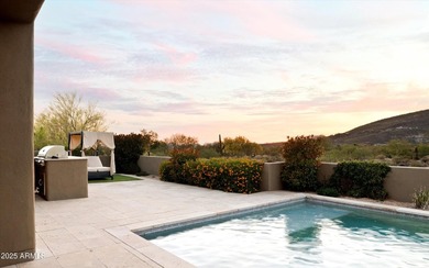 Soaring ceilings and walls of glass that open up to panoramic - photo 1
