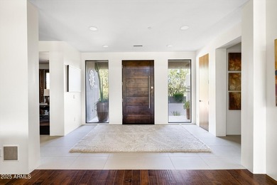 Soaring ceilings and walls of glass that open up to panoramic - photo 5