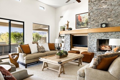 Soaring ceilings and walls of glass that open up to panoramic - photo 6