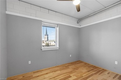 TOP-FLOOR PENTHOUSE VIBES|THE ULTIMATE URBAN LAUNCH! Why settle