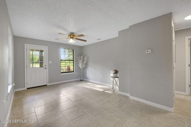 Charming Bungalow on 4.99 Acres on the Water Welcome to your - photo 15