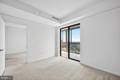 GREAT NEW PRICE on this freshly painted top floor unit with - photo 21