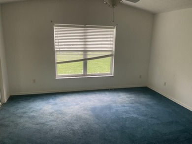 Welcome to this immaculate Home with an open Plan. Enjoy an - photo 22