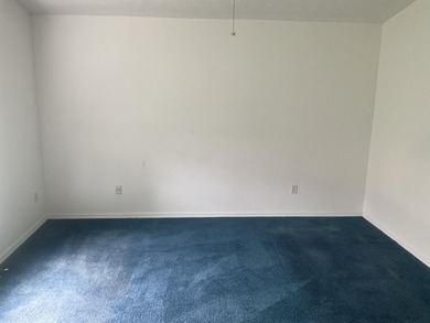 Welcome to this immaculate Home with an open Plan. Enjoy an - photo 27
