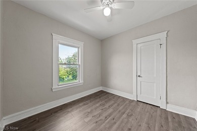 Welcome to this beautifully renovated, move-in-ready 5-bedroom - photo 29