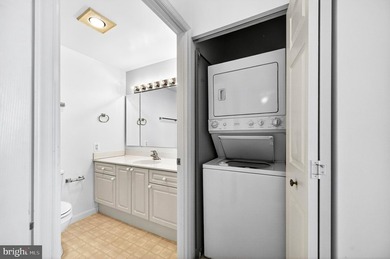 GREAT NEW PRICE on this freshly painted top floor unit with - photo 30