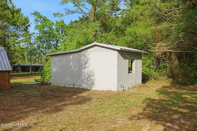 Charming Bungalow on 4.99 Acres on the Water Welcome to your - photo 31