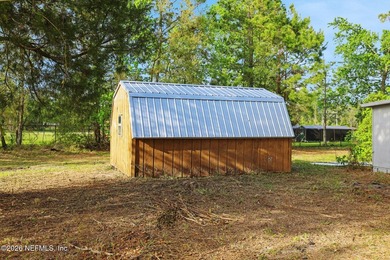 Charming Bungalow on 4.99 Acres on the Water Welcome to your - photo 32