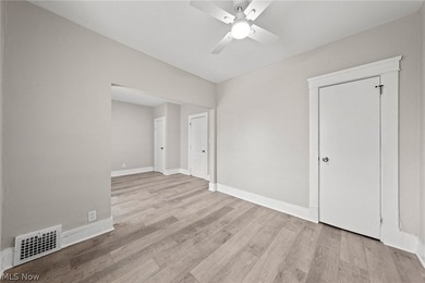 Welcome to this beautifully renovated, move-in-ready 5-bedroom - photo 32