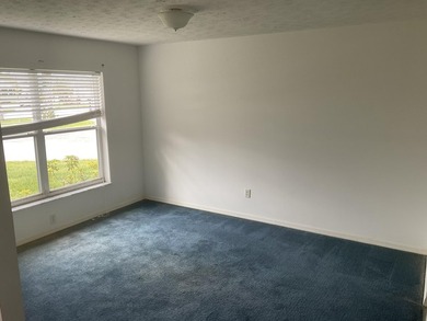 Welcome to this immaculate Home with an open Plan. Enjoy an - photo 32