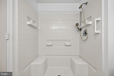 GREAT NEW PRICE on this freshly painted top floor unit with - photo 32