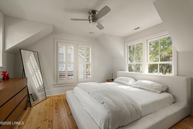 Set within Old Shell Point, this residence has been thoughtfully - photo 33