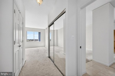 GREAT NEW PRICE on this freshly painted top floor unit with - photo 33