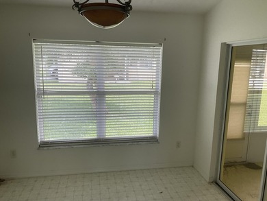 Welcome to this immaculate Home with an open Plan. Enjoy an - photo 34