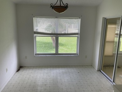 Welcome to this immaculate Home with an open Plan. Enjoy an - photo 35
