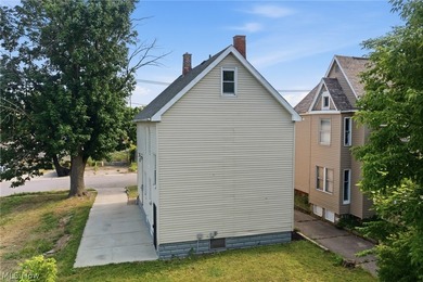 Welcome to this beautifully renovated, move-in-ready 5-bedroom - photo 42