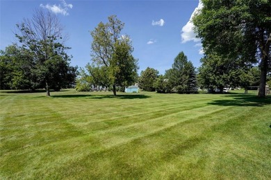 Impeccably maintained and thoughtfully designed, this spacious - photo 44