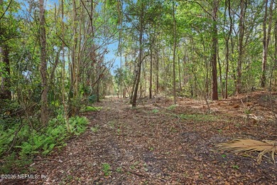 Charming Bungalow on 4.99 Acres on the Water Welcome to your - photo 44