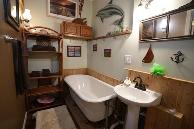 WATERFRONT RETREAT, INCOME PROPERTY, or your own private escape - photo 8