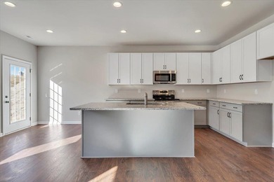 Discover easy, modern living in King's Pointe, Fairlawn's newest - photo 11