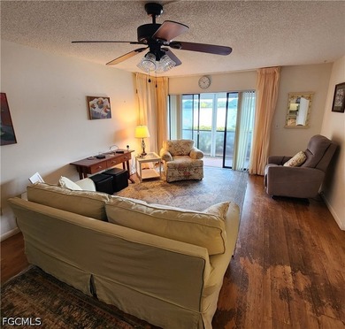 It Is Difficult To Find A Nice Lakefront Condo On The 1st Floor - photo 13