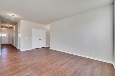 Discover easy, modern living in King's Pointe, Fairlawn's newest - photo 17