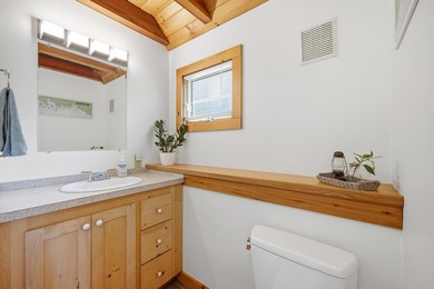 Welcome to this beautifully maintained one-bedroom, one-bathroom - photo 10