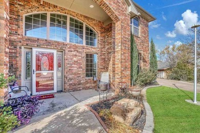 Absolutely beautiful custom built one owner home in great - photo 5