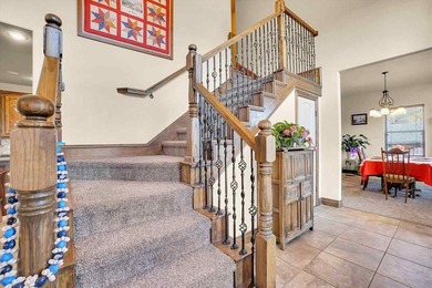 Absolutely beautiful custom built one owner home in great - photo 7