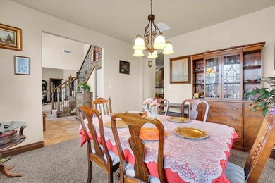 Absolutely beautiful custom built one owner home in great - photo 8