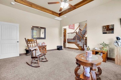 Absolutely beautiful custom built one owner home in great - photo 10