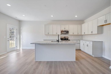 Welcome to King's Pointe, Fairlawn's newest community by Eagle - photo 11