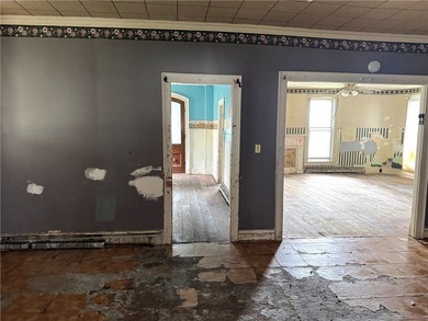 Calling all investors! Ripe for flipping. ----- Solid home with - photo 18