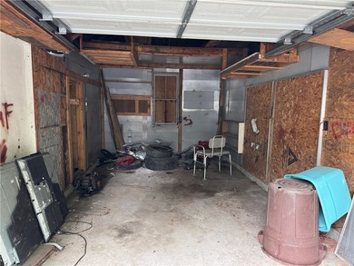 Calling all investors! Ripe for flipping. ----- Solid home with - photo 33