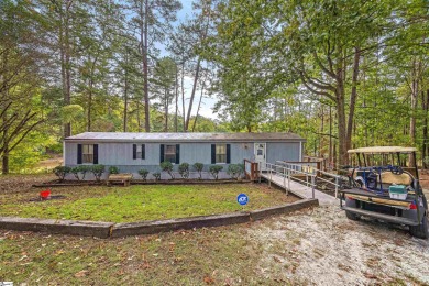 Lake Home For Sale in Fair Play, South Carolina